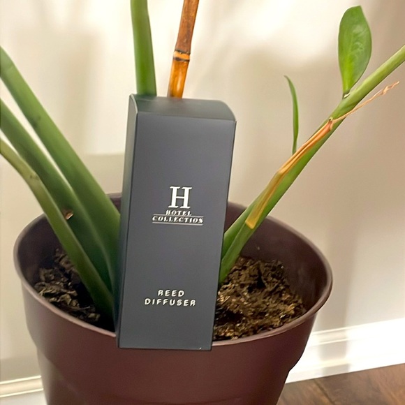 NEW Hotel Collection Cabana Reed Diffuser Ritz Carlton size 100ml - Picture 2 of 4